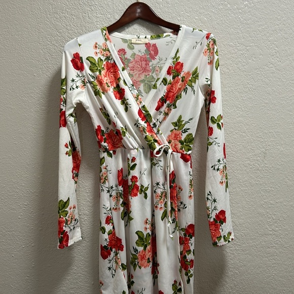 Floral short dress size Large - Picture 2 of 9